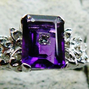 1.5 CTW GENUINE EMERALD CUT PURPLE AMETHYST & DIAMOND14K WHITE GOLD RING NEW